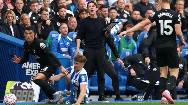 Thomas Frank reacts during Tottenham's match with Brighton