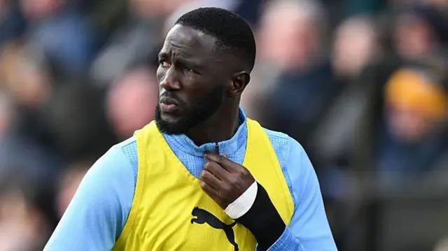 Alassana Jatta warming up for Notts County
