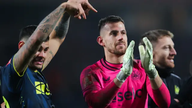 Martin Dubravka celebrates FA Cup penalty shootout win