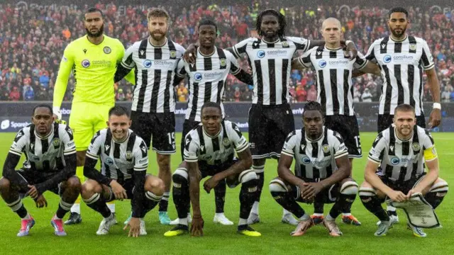 St Mirren players