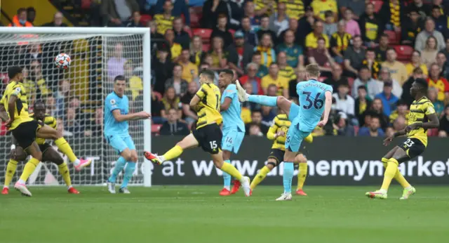 Sean Longstaff scores from distance against Watford