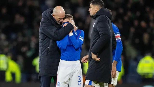 Philippe Clement consoles Ridvan Yilmaz