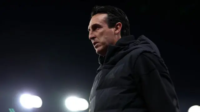 Unai Emery looks on