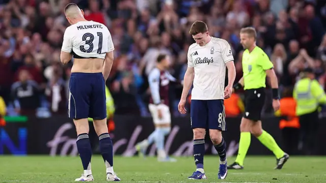 Nottingham Forest are dejected at full time.