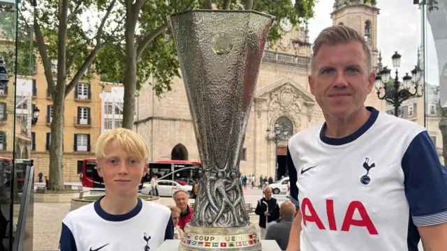 Picture of Spurs fans with Europa League trophy