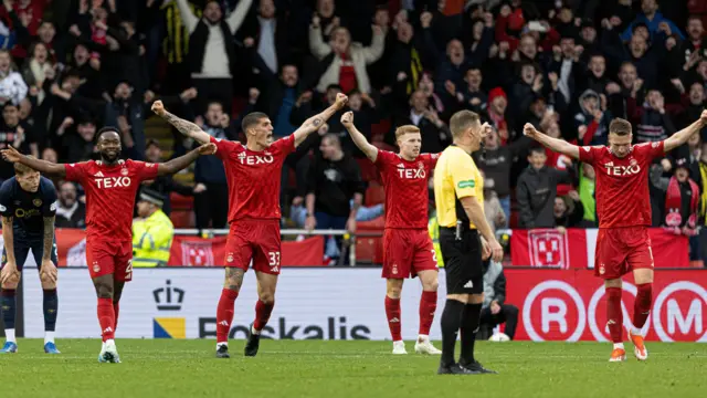 Aberdeen players celebrate