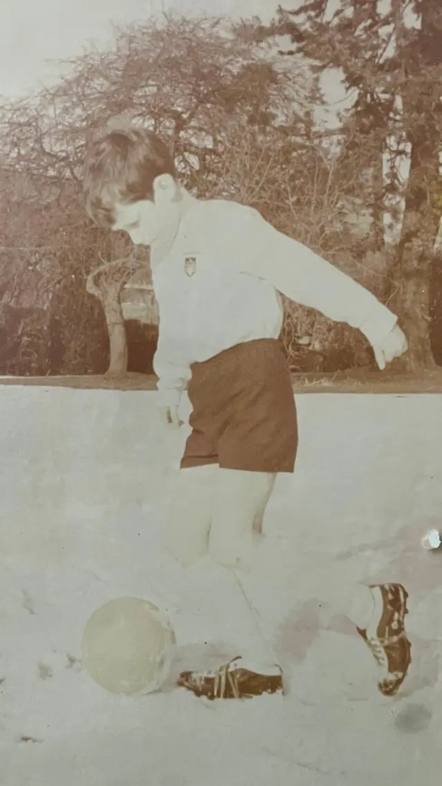 Andy as youngster in Spurs kit
