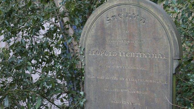 A grave in Sheffield General Cemetery