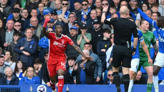 Callum Hudson-Odoi claims a penalty during Nottingham Forest's defeat by Everton