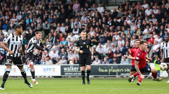 Caolan Boyd-Munce scores for St Mirren against Ross County