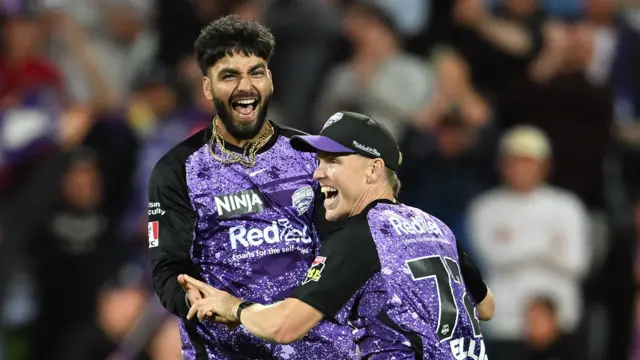 Hobart Hurricanes celebrate victory