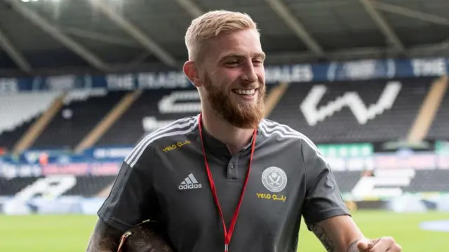 Oli McBurnie prepares to face Swansea City for Sheffield United in 2021