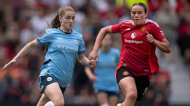 Jess Park for Manchester City and Grace Clinton for Manchester United 