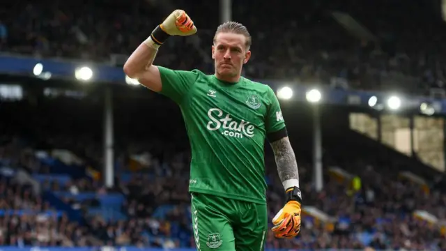 Jordan Pickford of Everton gesturing to his team's supporters 