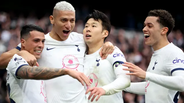 Tottenham players celebrate