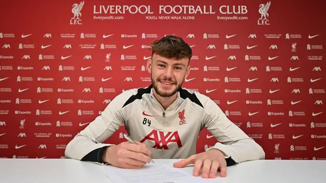Conor Bradley signs a new contract