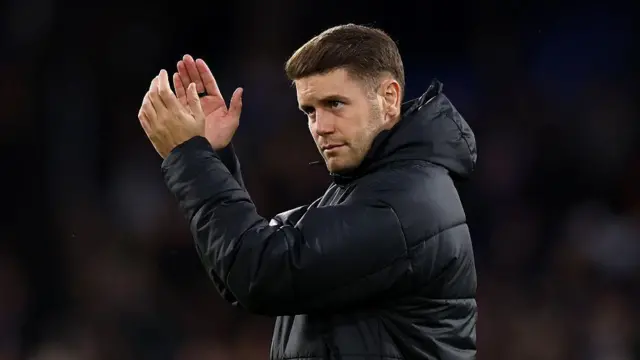 Fabian Hurzeler clapping