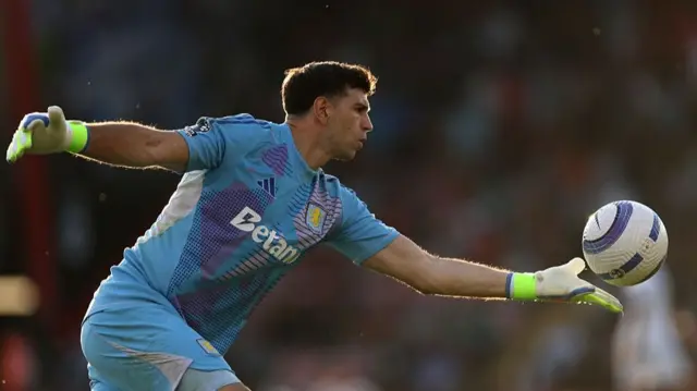  Emiliano Martinez 