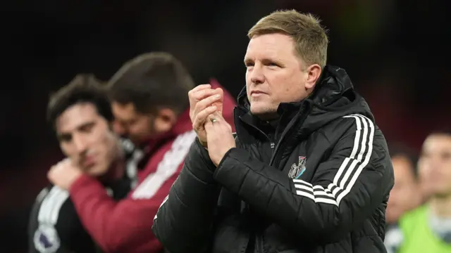 Eddie Howe applauds fans