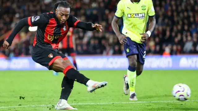 Antoine Semenyo scores for Bournemouth against Southampton