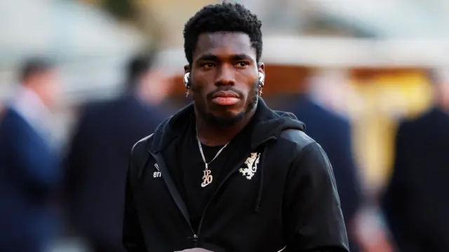 United are in talks to cut short midfielder's Isaac Pappoe season-long loan from Ferencvaros