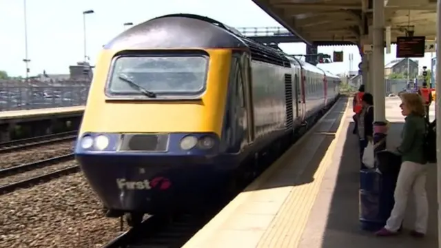 Train at Swindon station