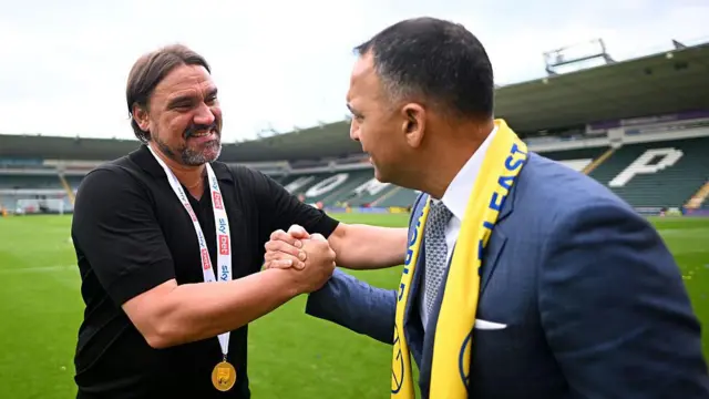 Daniel Farke and Leeds chairman Paraag Marathe