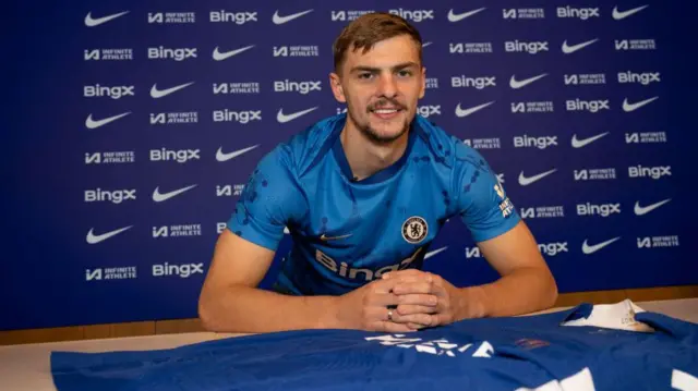 Kiernan Dewsbury-Hall signing for Chelsea