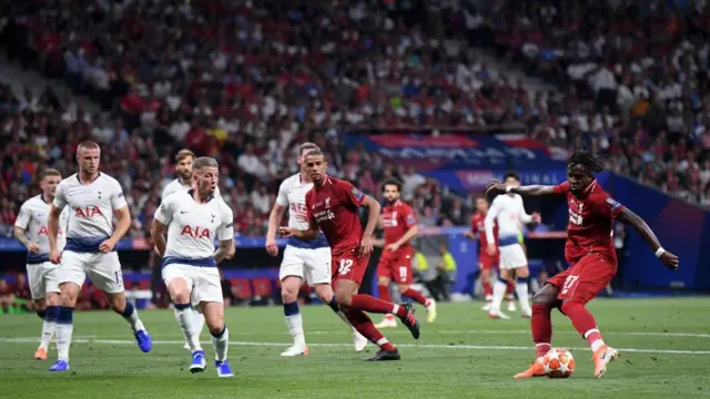 Divock Origi scores for Liverpool in the 2019 Champions League final as Tottenham players close him down.