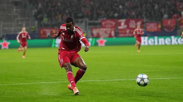 Alexander Isak shoots on goal