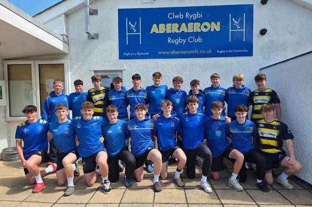 Tim dan 16 oed Aberaeron