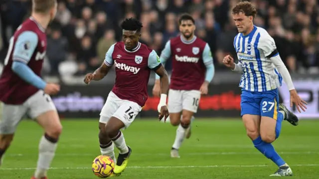 Mohammed Kudus in action for West Ham against Brighton