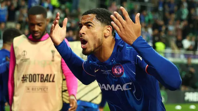Levi Colwill celebrates during Chelsea win