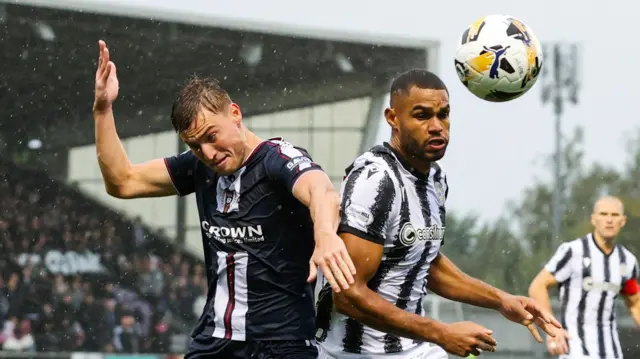 Dundee's Ryan Astley and St Mirren's Mikael Mandron