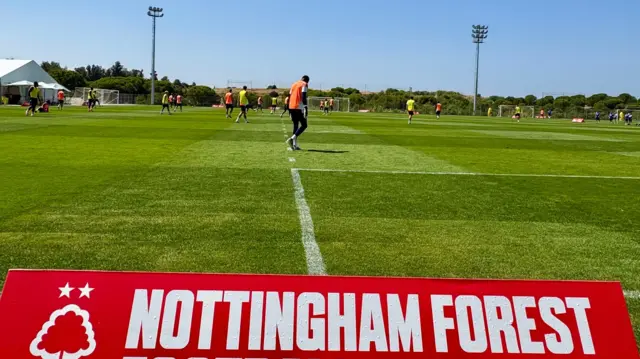 Nottingham Forest players in training 
