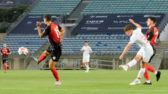 Matty Lusty fires home from distance in the first leg