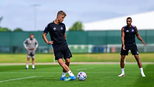 Sean Steur passes the ball during the second day of pre season training
