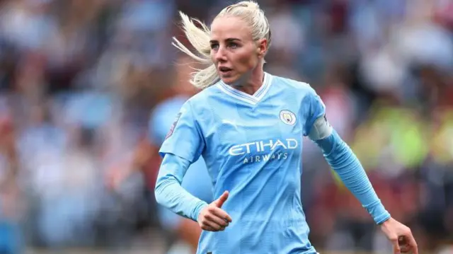 Alex Greenwood playing for Manchester City