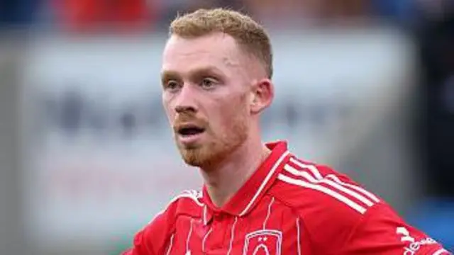 Lewis O'Brien playing for Nottingham Forest
