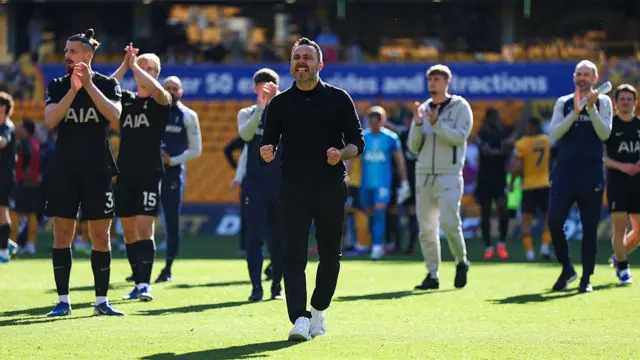 Roberto De Zerbi, Manager of Tottenham Hotspur celebrates