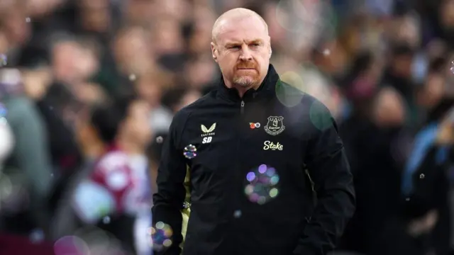 Sean Dyche managing Everton