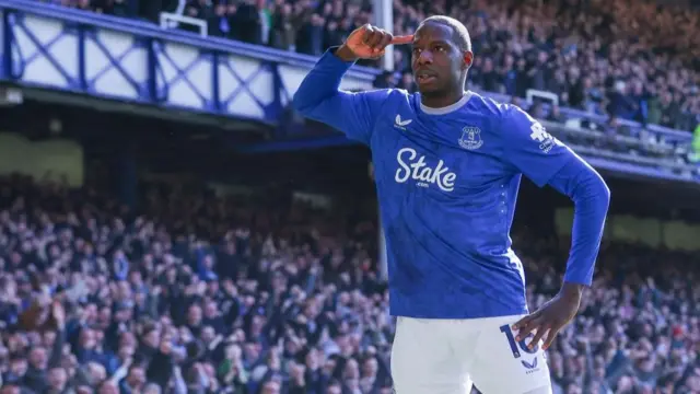Abdoulaye Doucoure celebrates
