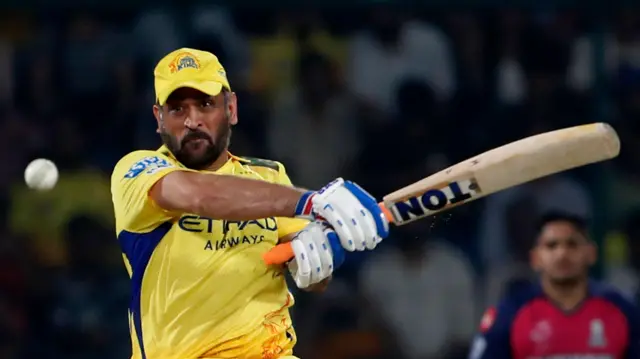 MS Dhoni batting for Chennai Super Kings