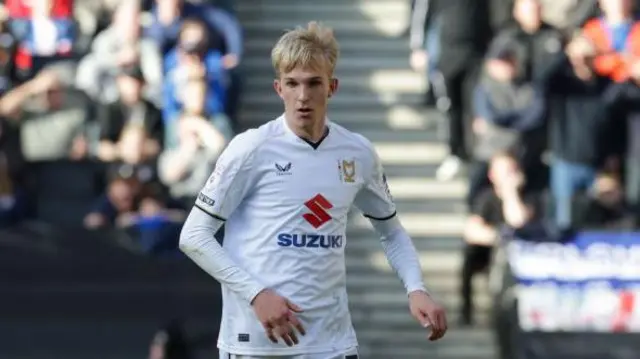 Charlie Waller playing for MK Dons