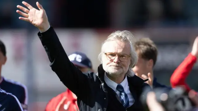 Dundee Head Coach Steven Pressley at Full Time during a William Hill Premiership match between Dundee and Aberdeen at the ScotFoam Stadium at Dens Park