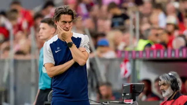 Thomas Frank looks on during the pre-season friendly match between Bayern Munich and Tottenham
