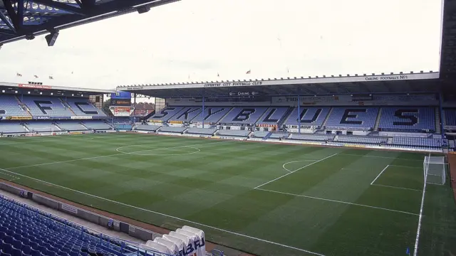 General view of Highfield Road in 2000