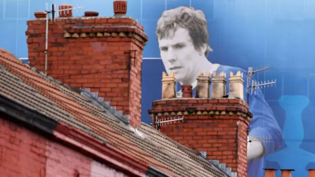 A mural of Joe Royle