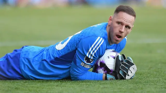 Matz Sels in action for Nottingham Forest