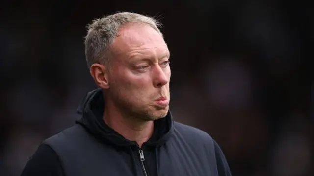 Steve Cooper, Manager of Leicester City during the Premier League match between Fulham FC and Leicester City FC at Craven Cottage on August 24, 2024